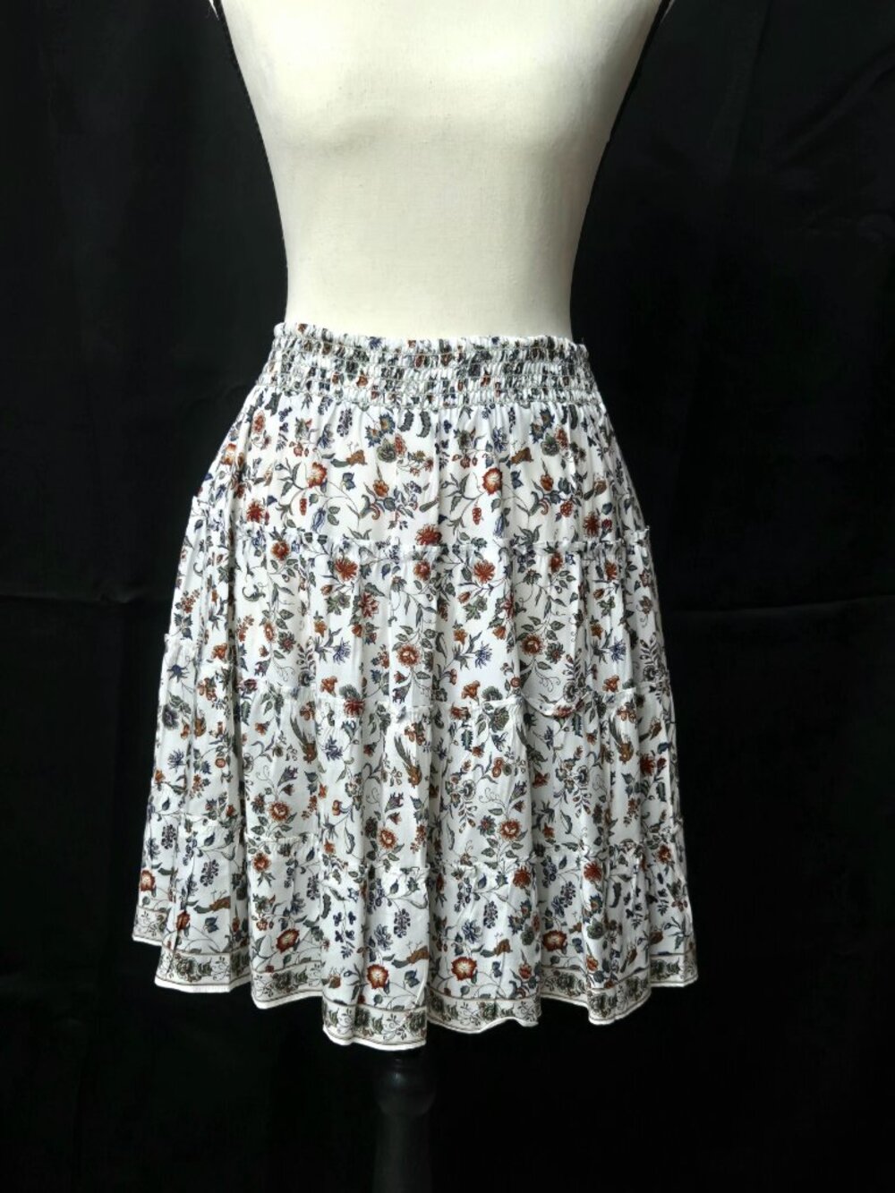 NWT Max Studio Mini‎ Skirt Floral Tiered Smocked Waist Boho Cream Floral L